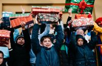 Weihnachten im Schuhkarton beschenkt jedes Jahr bedürftige Kinder.